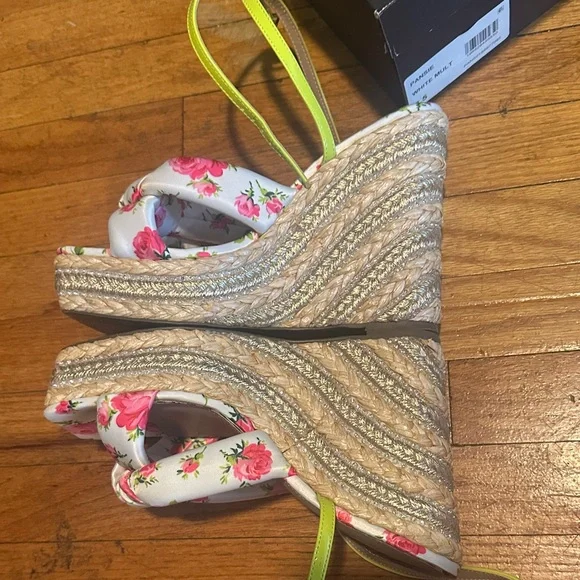 Betsey Johnson Floral Wedges - White and Pink - Picture 9 of 10